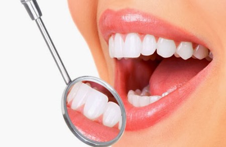Tẩy trắng răng có tổn hại đến men răng hay không