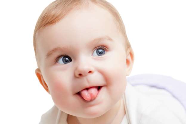 chăm sóc răng miệng cho trẻ sơ sinh