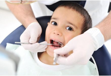 Lời khuyên giúp răng vĩnh viễn của trẻ mọc đều đẹp