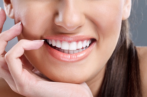 Có nên dùng miếng dán tẩy trắng răng không? 1